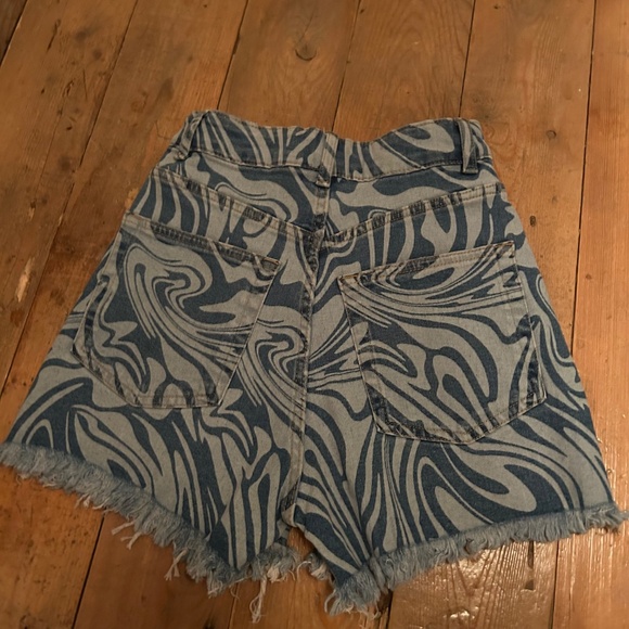 Jeans shorts from H&M - Picture 2 of 3